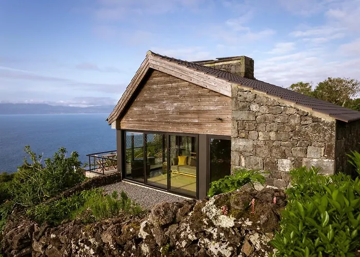 فيلة Lava Homes *