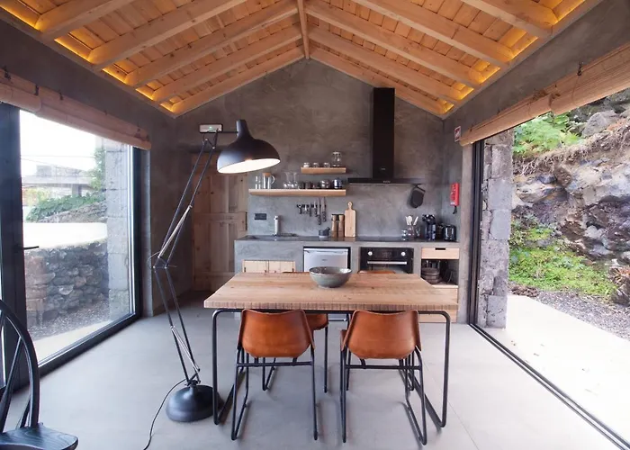 فيلة Lava Homes Santo Amaro (Azores)