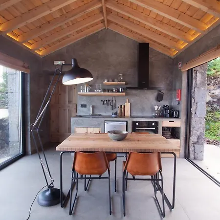 Villa Lava Homes Santo Amaro (Azores)